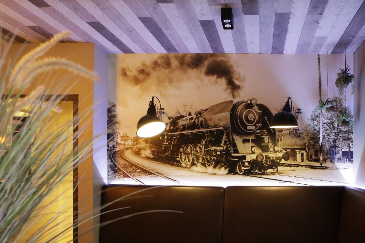 Hotel De Valk Valkenswaard Extérieur photo
